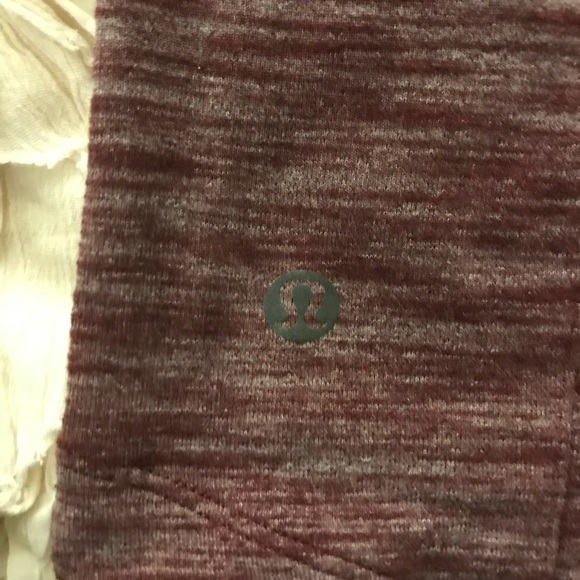 Lululemon pencil skirt in maroon - Picture 3 of 5